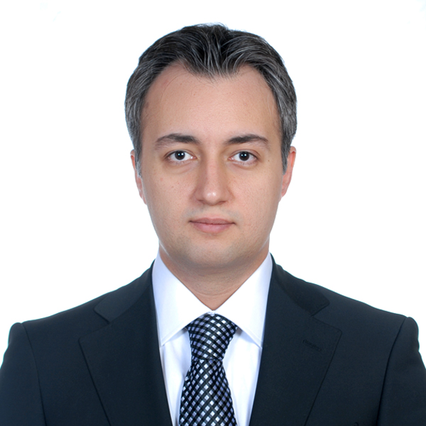علیرضا عزیزی
